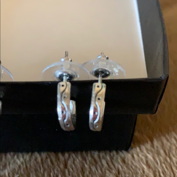 Set of 3 Small Hoop Earrings - Picture 4 of 5